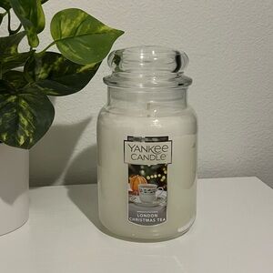 Yankee Candle London Christmas Tea White Jar
